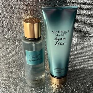 Victoria Secrets Aqua Kiss Set